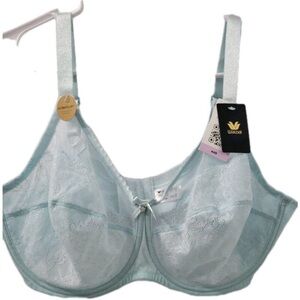 WACOAL Women’s  Light Blue Lace Bra Size 44D